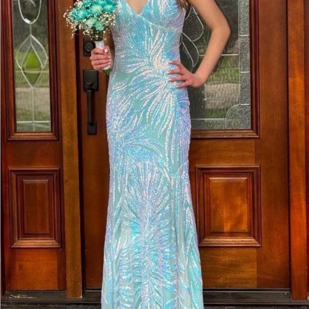 Elegant Blue Sequin Evening dress.